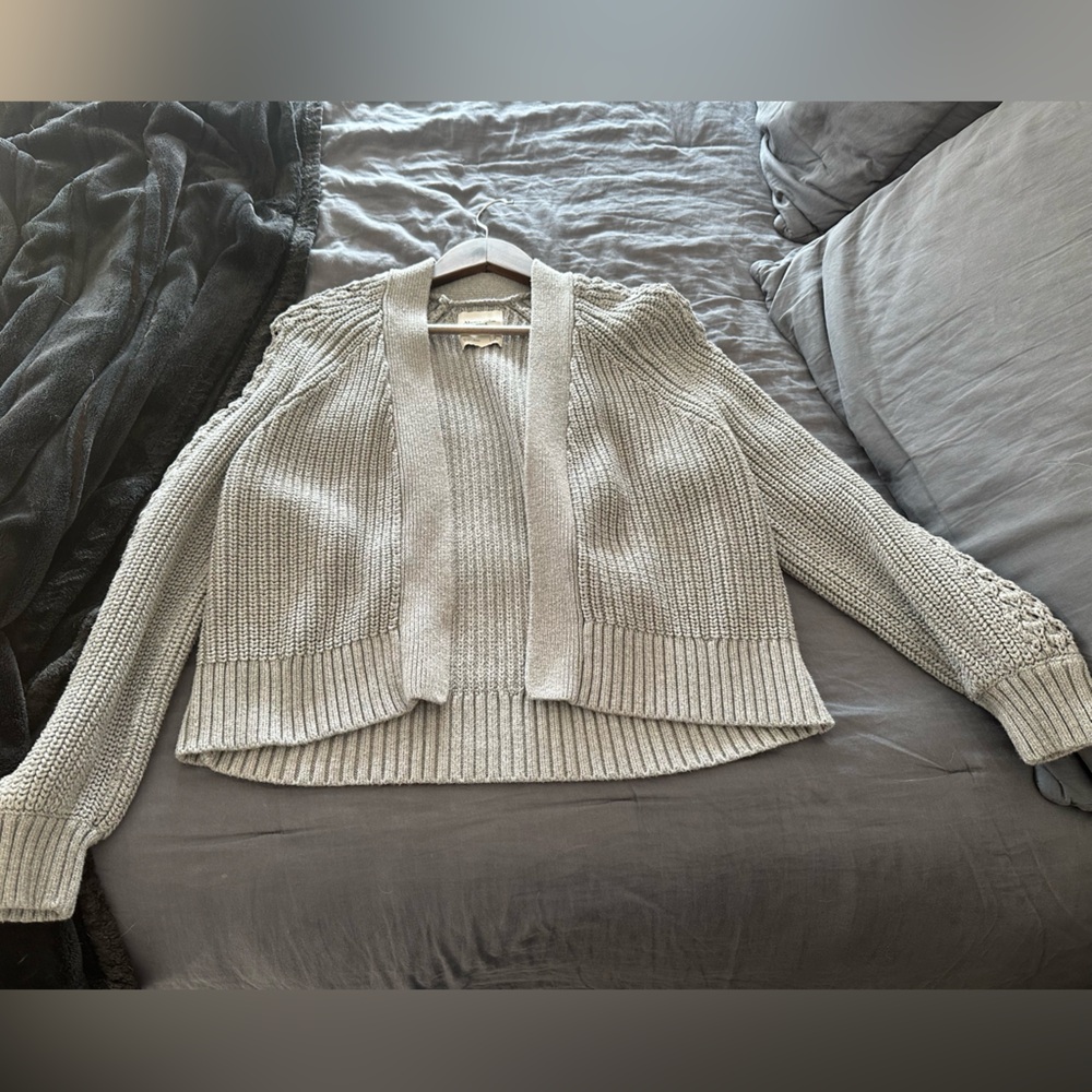 Abercrombie & Fitch Women's Grey Sweater Cardigan